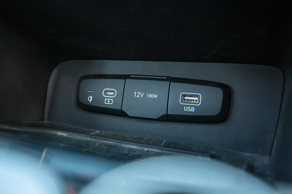 Hyundai Creta 12V Socket (Front)