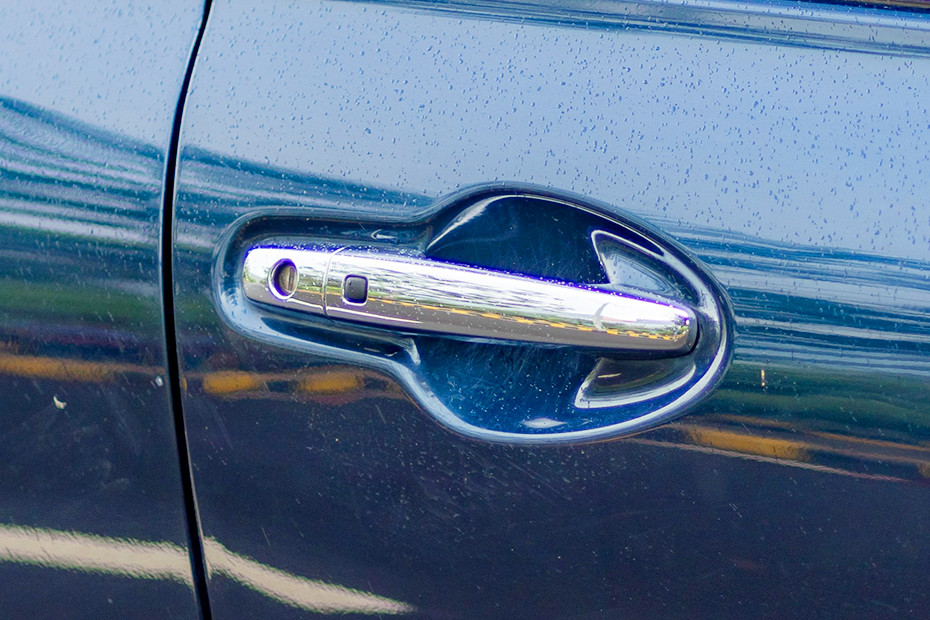 Maruti Baleno Door Handle
