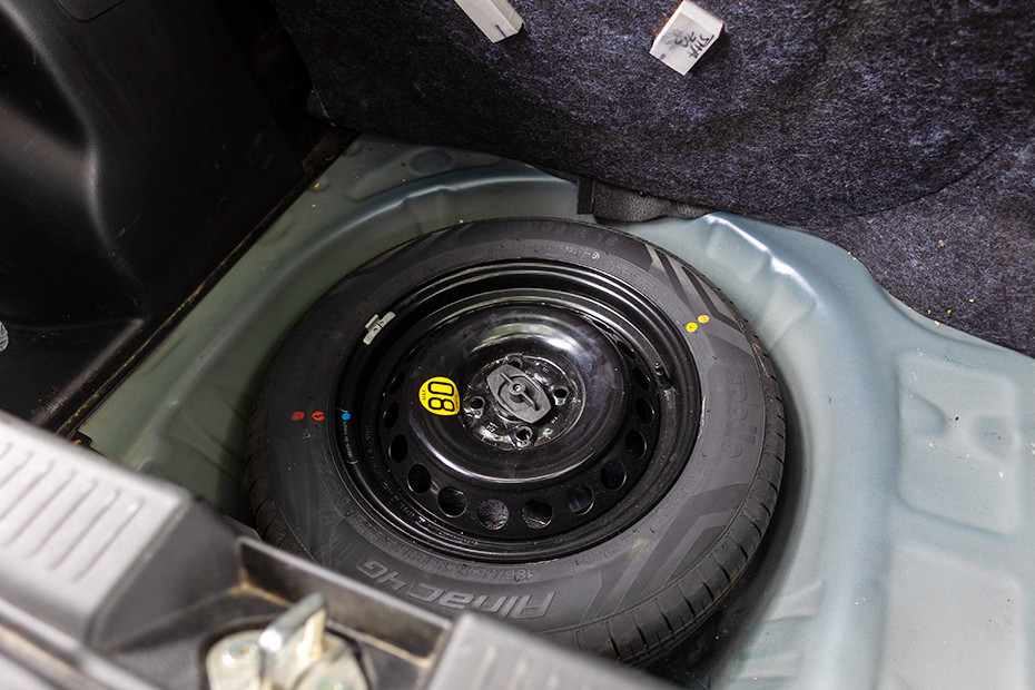 Maruti Baleno Spare Tyre