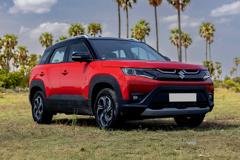 Maruti Brezza Front Right Quarter View