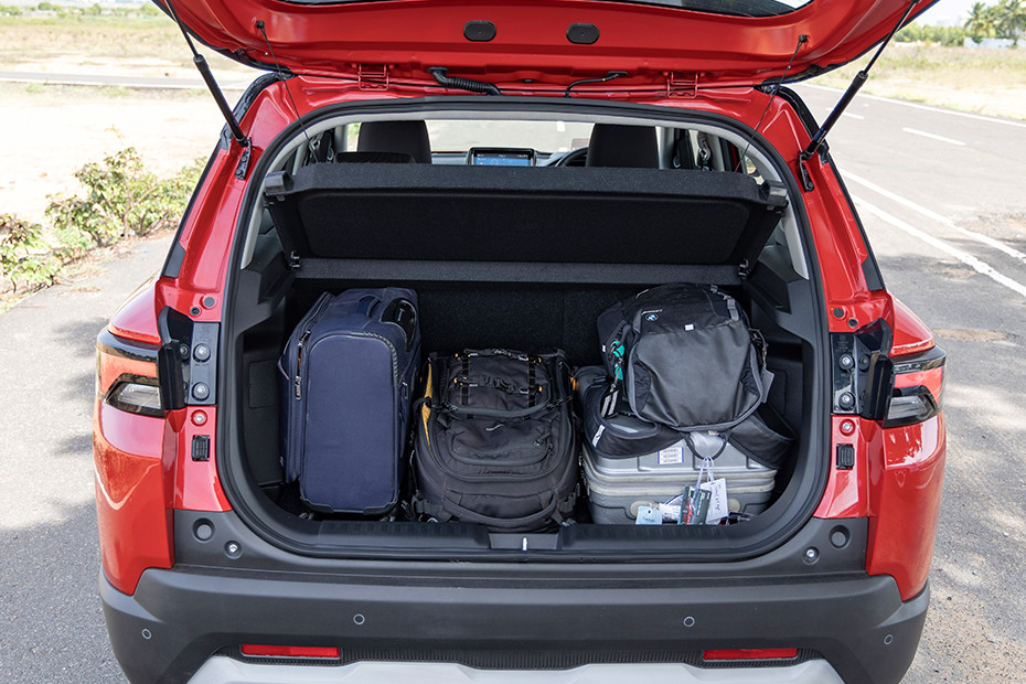 Maruti Brezza Boot Space (With Luggage)