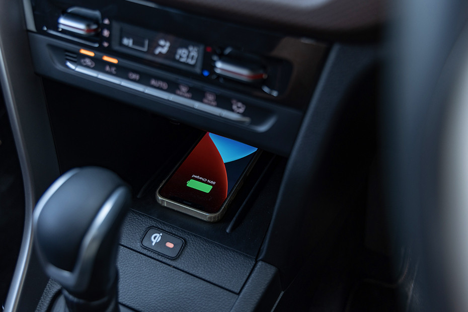 Maruti Brezza Wireless Charger
