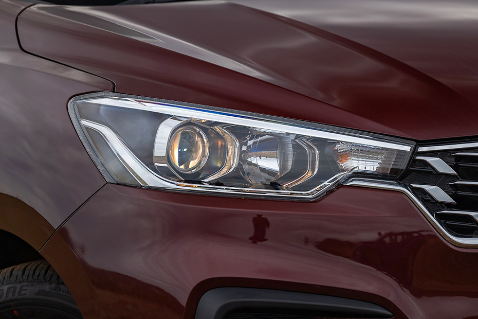 Maruti Ertiga Headlight