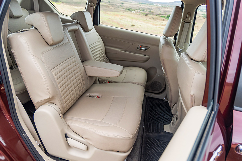 Maruti Ertiga Rear Seats With Arm Rest