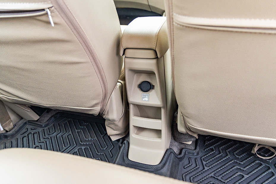 Maruti Ertiga Centre Tunnel Storage(Rear)