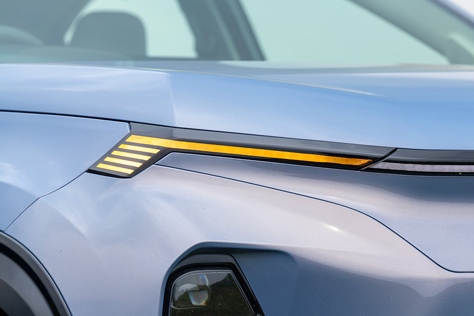Tata Curvv EV Turn Indicator (Front)