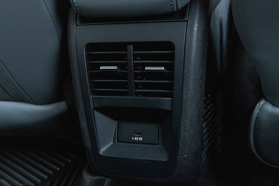 Tata Curvv EV Rear AC Vents (Floor)