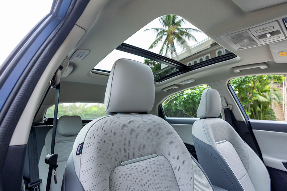 Tata Curvv EV Front Seat Headrest