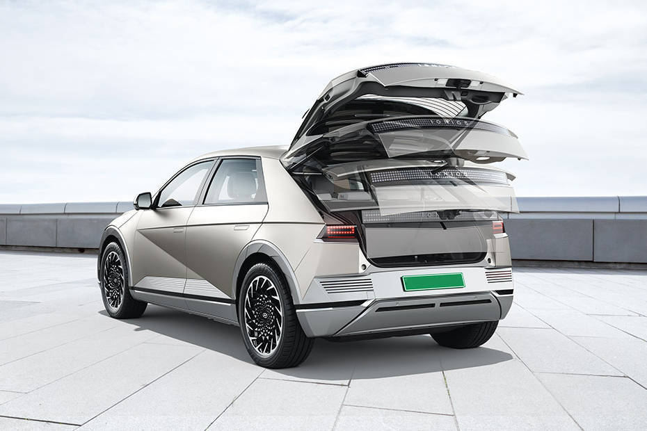 Hyundai IONIQ 5 Hands Free Power Tailgate With Height Adjustment