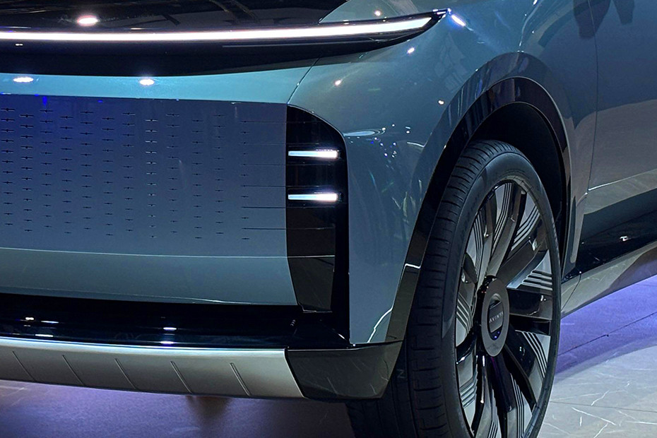 Tata Avinya Headlight