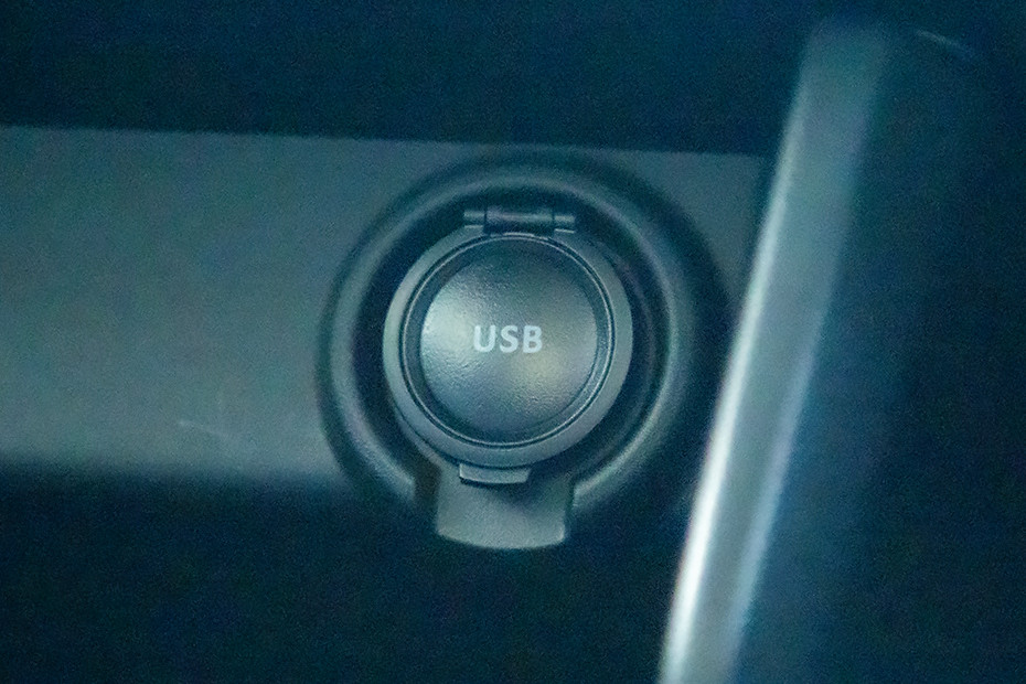 Maruti Swift USB Charging Port (Front)