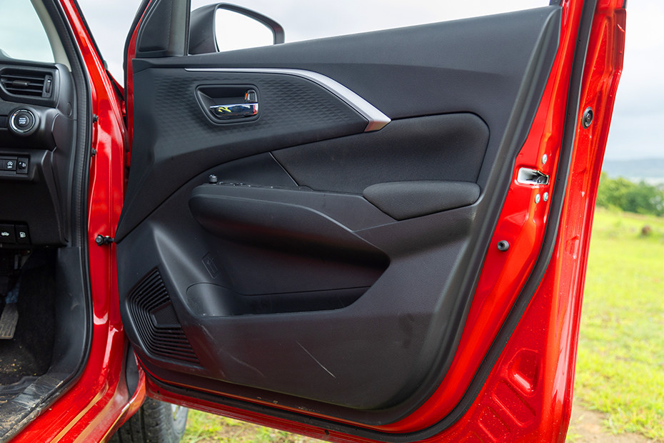 Maruti Swift Drivers Door Panel