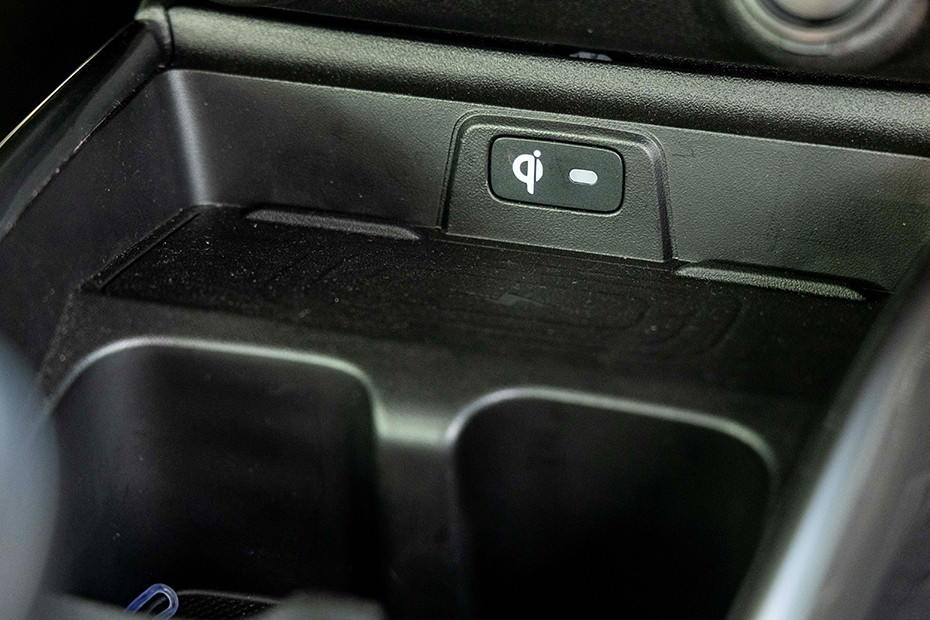 Maruti FRONX Wireless Charger