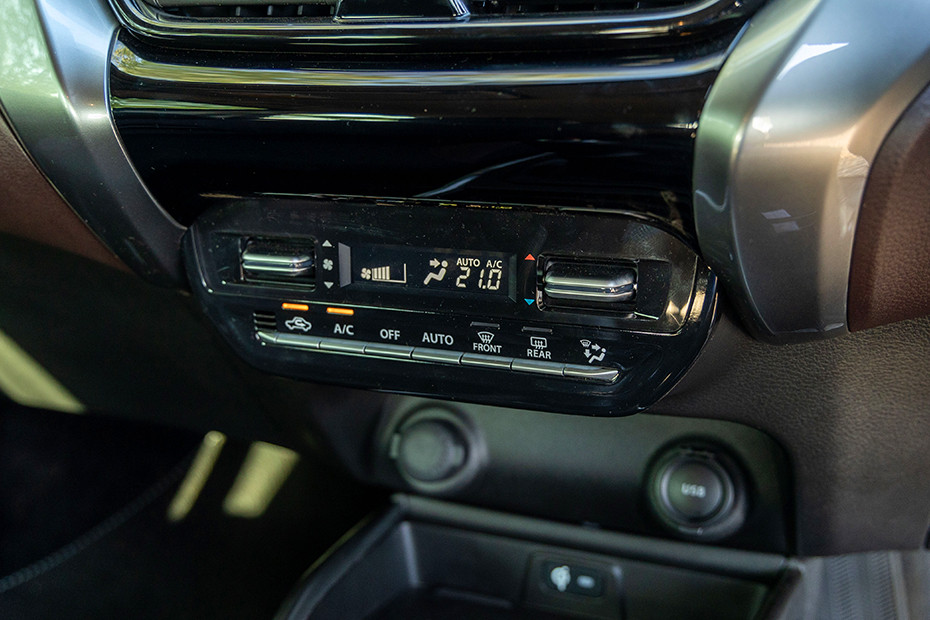 Maruti FRONX Dashboard Controls