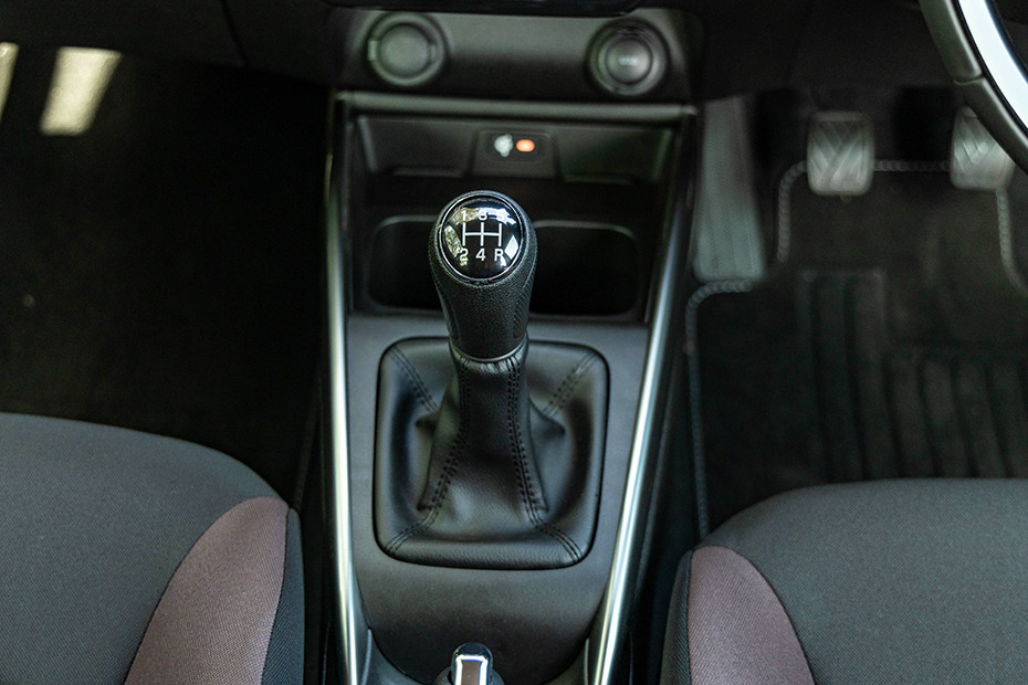 Maruti FRONX Centre Console Storage