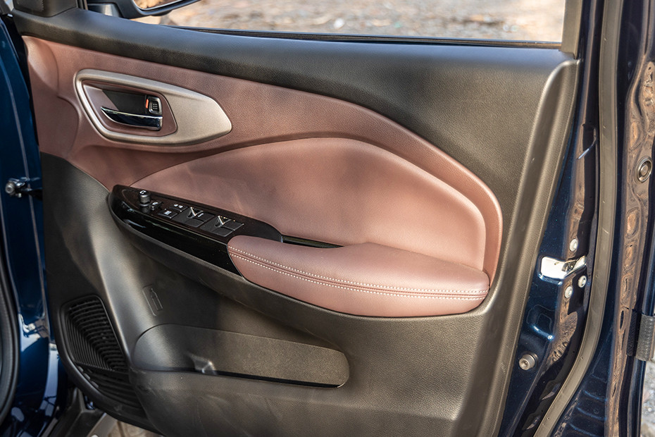 Maruti FRONX Drivers Door Panel