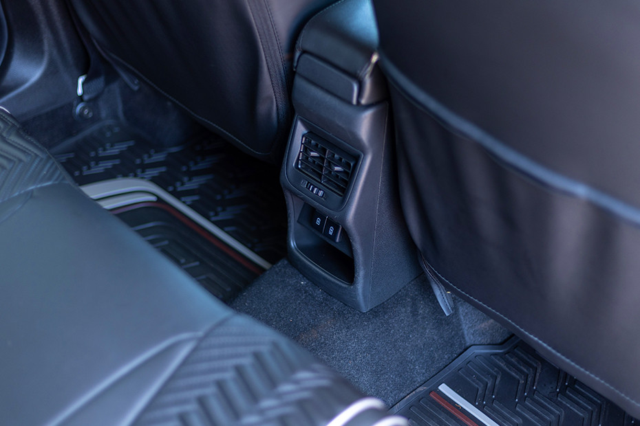 Maruti FRONX Centre Tunnel Storage(Rear)