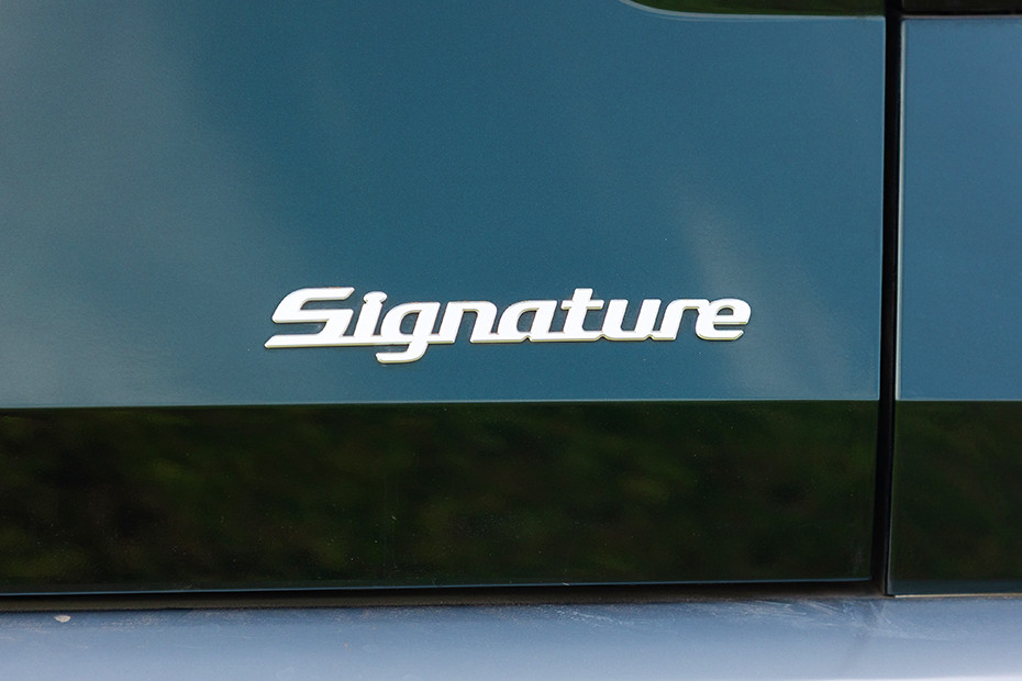 Hyundai Alcazar Variant Badge