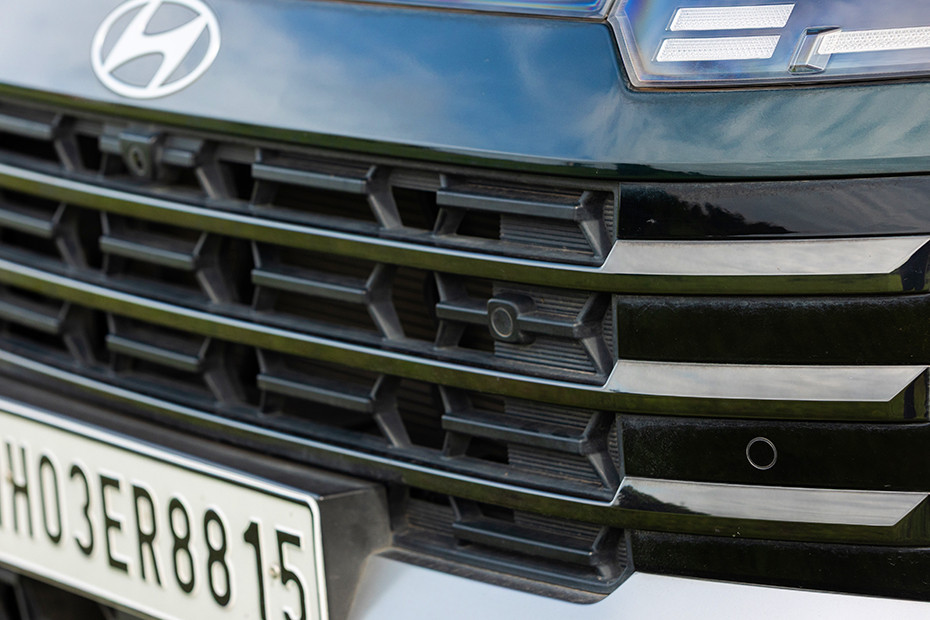 Hyundai Alcazar Front Parking Sensors