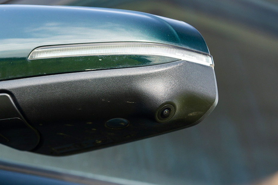 Hyundai Alcazar 360 Degree Camera (Left)