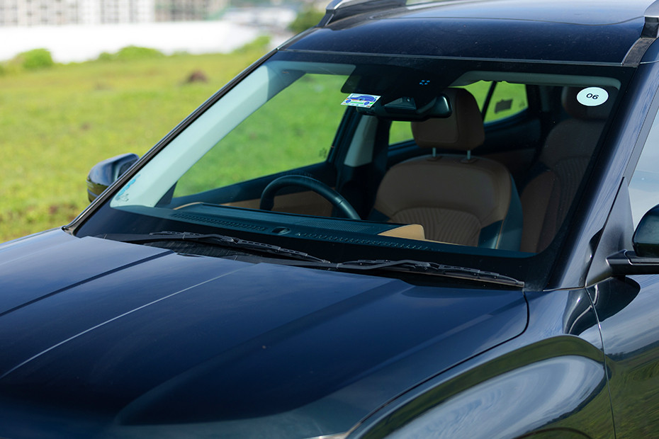 Hyundai Alcazar Front Windshield and Wiper