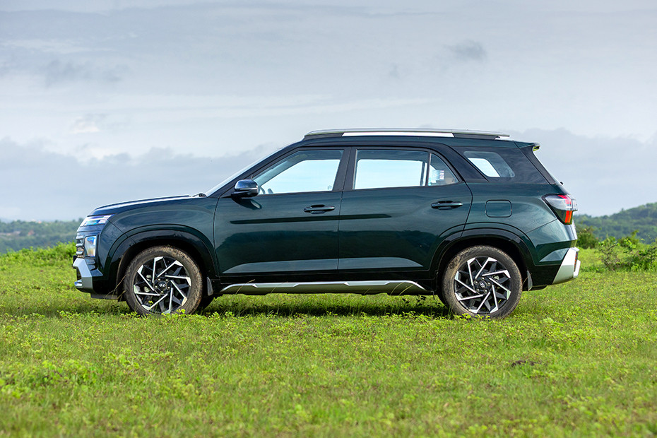 Hyundai Alcazar Side Profile View (Left)