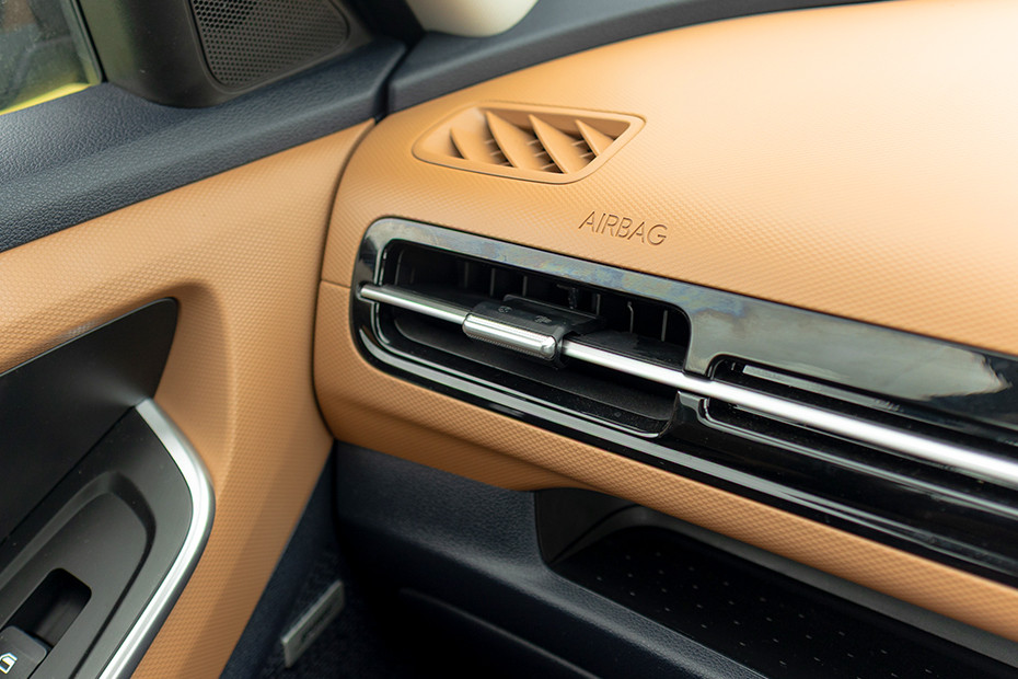 Hyundai Alcazar Side AC Control