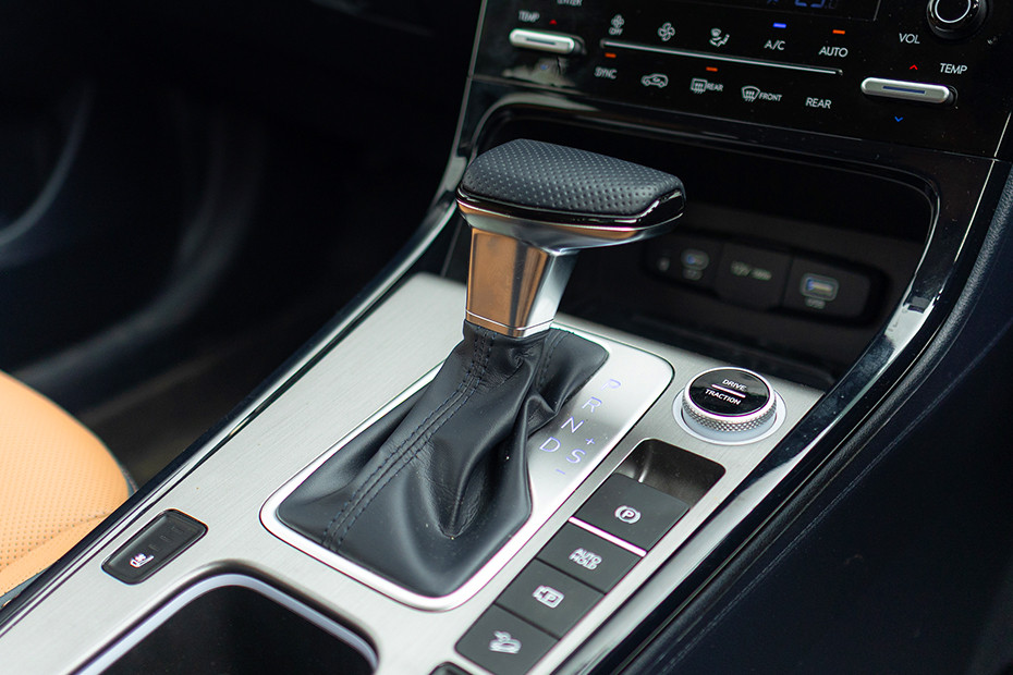 Hyundai Alcazar Gear Selector / Shifter