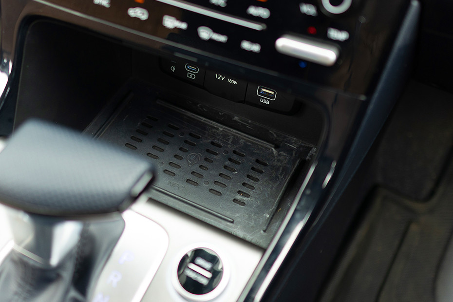 Hyundai Alcazar Wireless Charger
