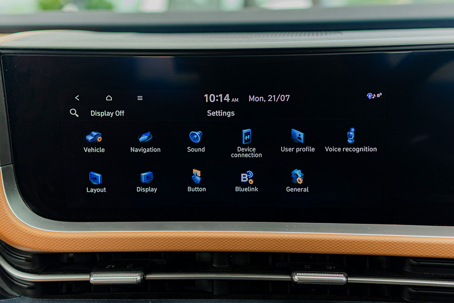 Hyundai Alcazar Infotainment System