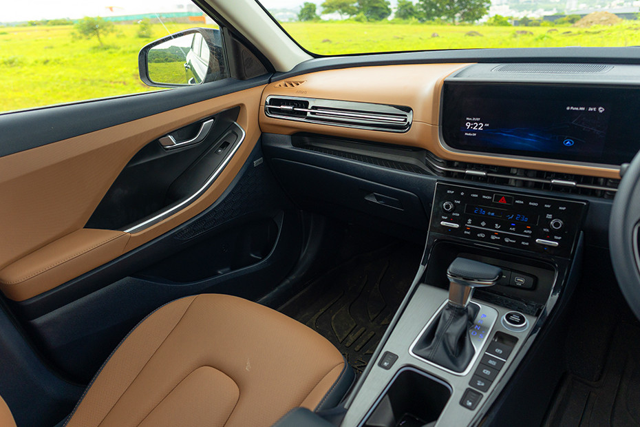 Hyundai Alcazar Passenger View