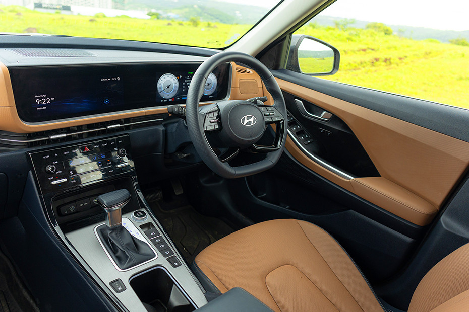 Hyundai Alcazar Dashboard: Passenger's View