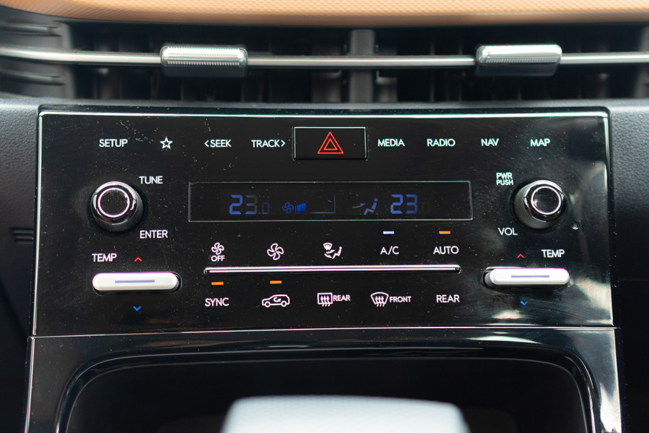 Hyundai Alcazar Dashboard Controls