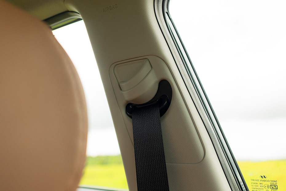 Hyundai Alcazar Height-adjustable Seatbelt