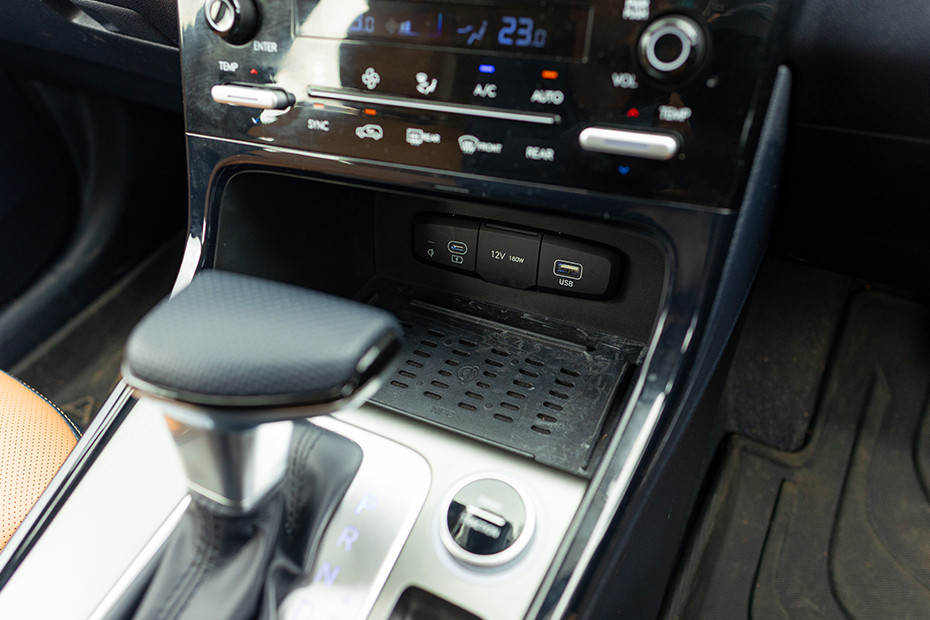 Hyundai Alcazar Storage (Center Console)