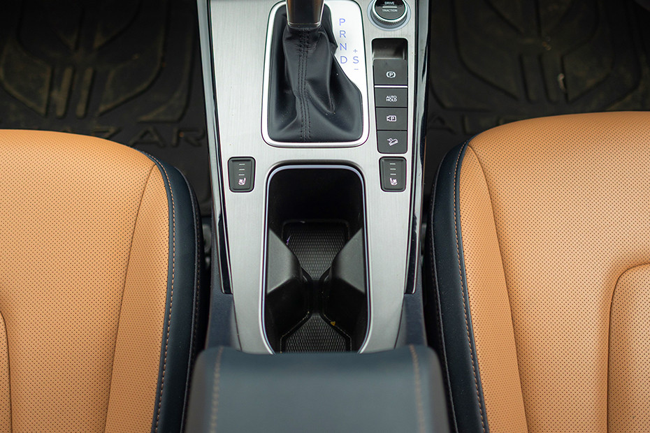 Hyundai Alcazar Front Cup Holder