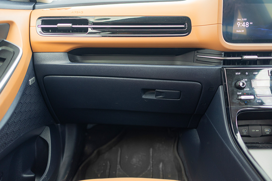 Hyundai Alcazar Glovebox (Closed)