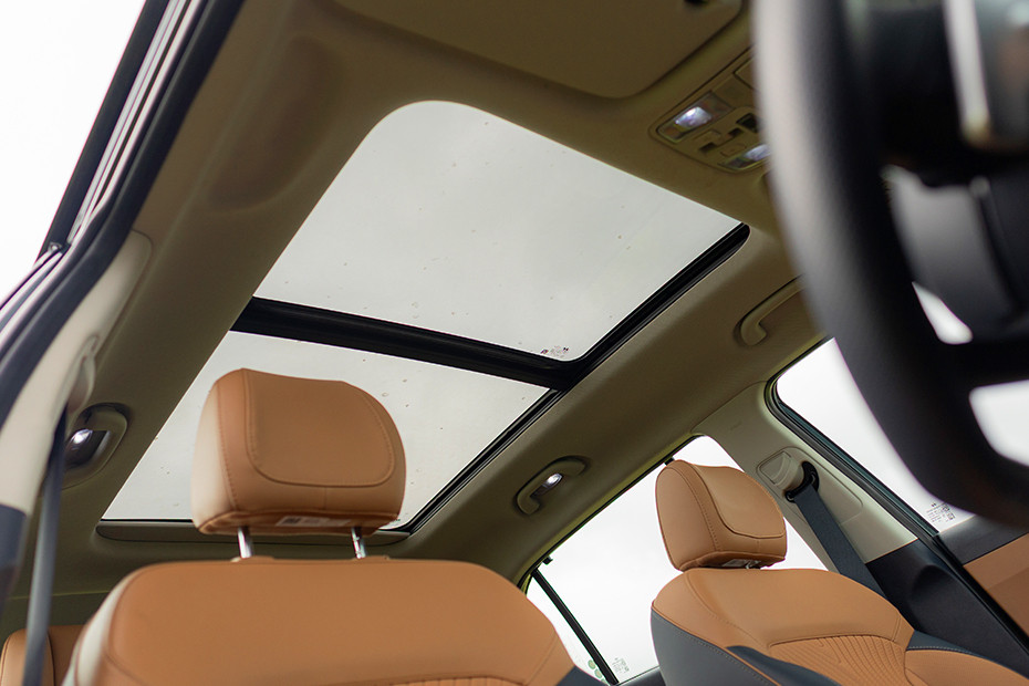 Hyundai Alcazar Sunroof (Inside View)