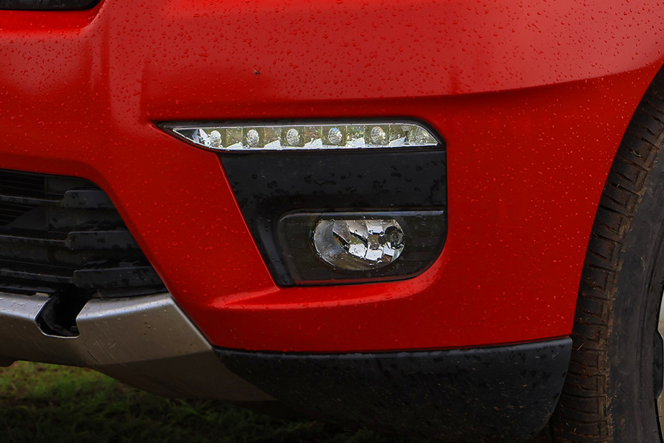 Mahindra Scorpio Front Fog Lamp