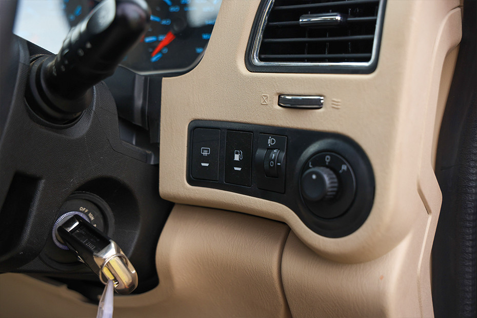 Mahindra Scorpio Dashboard Switches (Driver's Side)