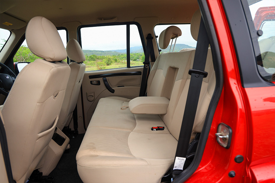 Mahindra Scorpio Rear Seats With Arm Rest