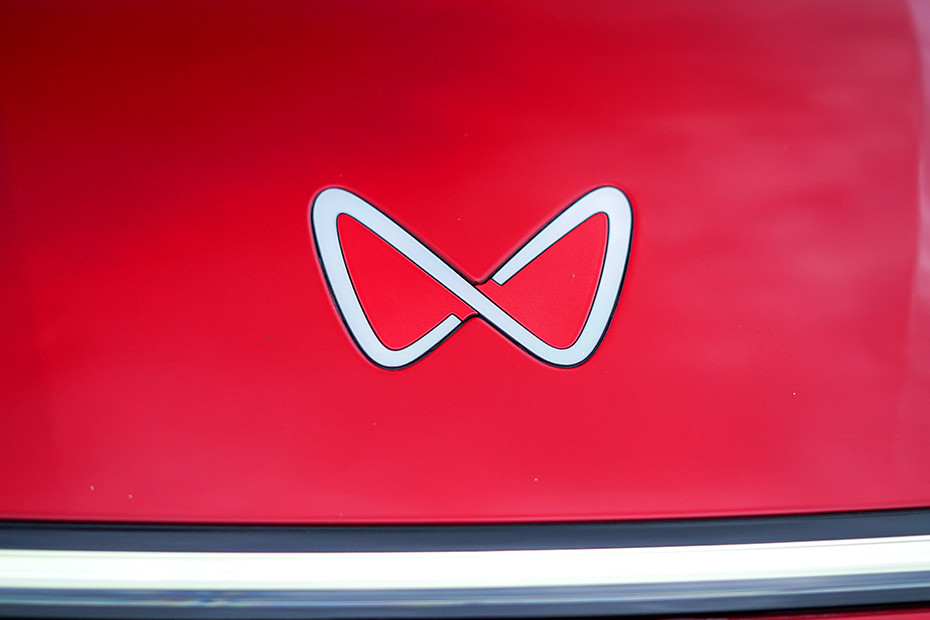 Mahindra XEV 9e Brand Logo (Front)