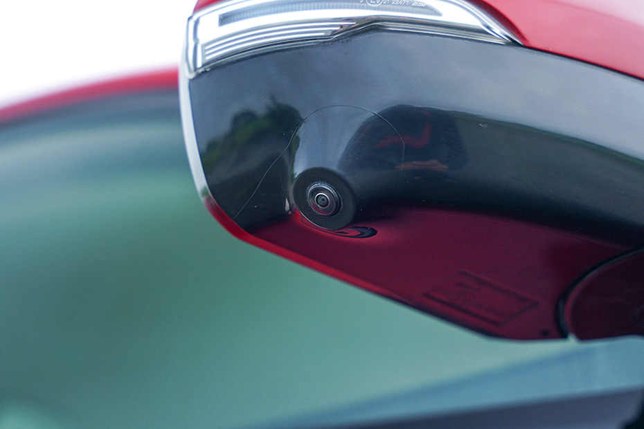 Mahindra XEV 9e 360 Degree Camera (Right)