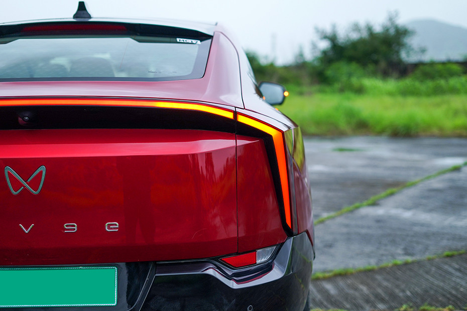 Mahindra XEV 9e Turn Indicator (Rear)