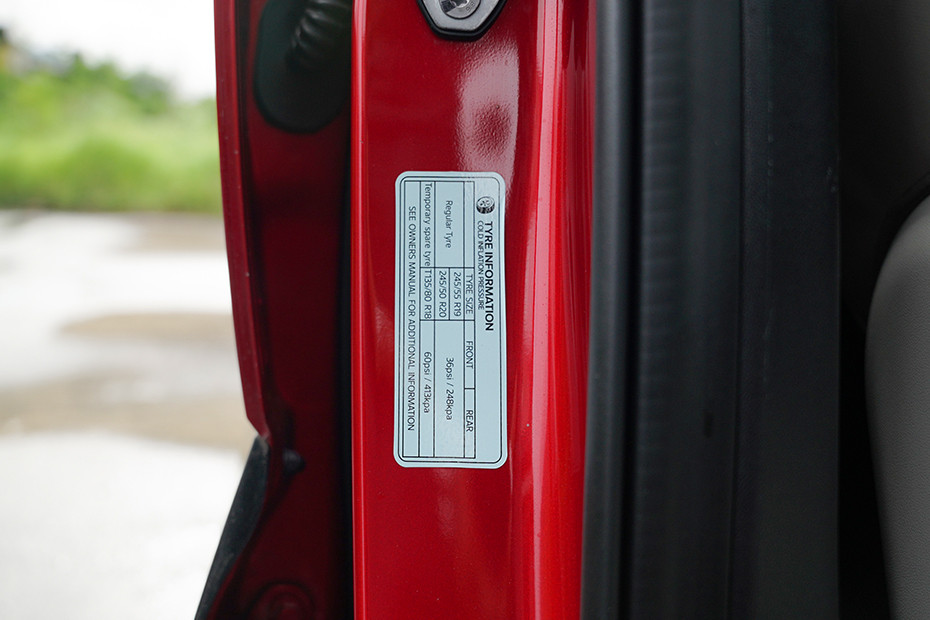 Mahindra XEV 9e Tyre Pressure Information