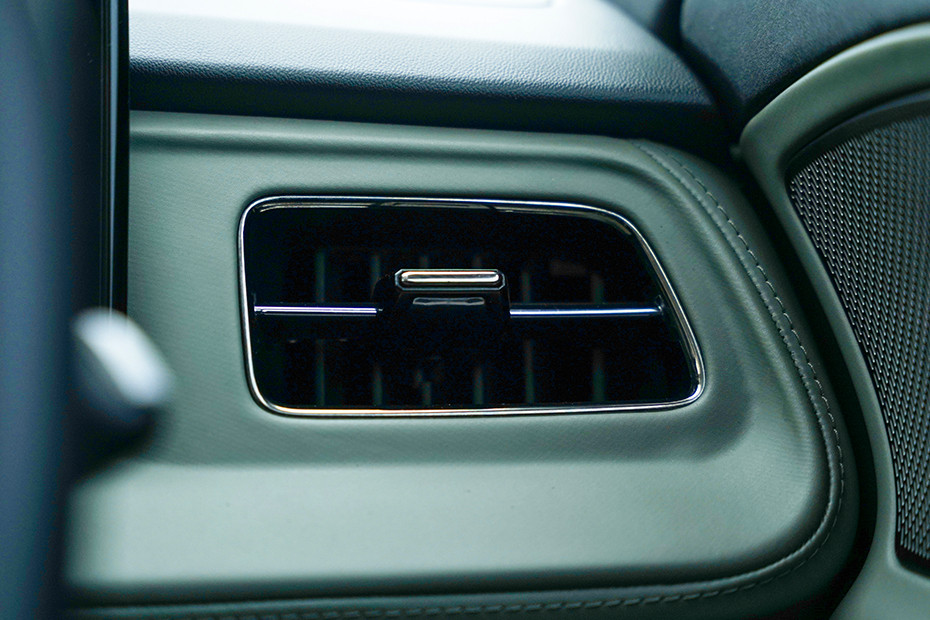 Mahindra XEV 9e Driver's Side AC Vent
