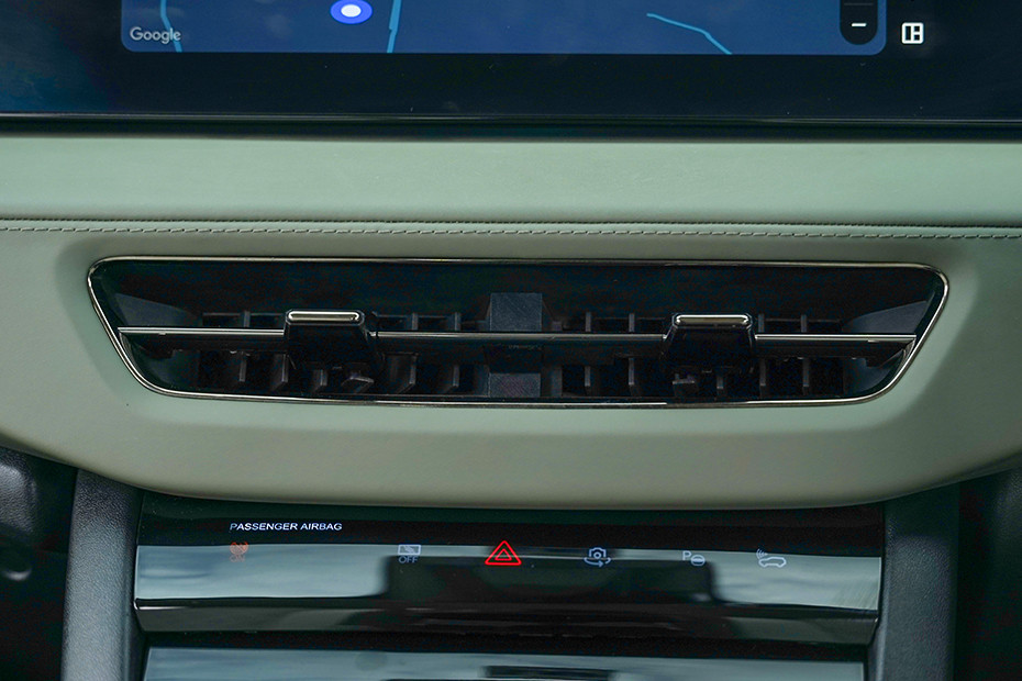 Mahindra XEV 9e Central AC Vent