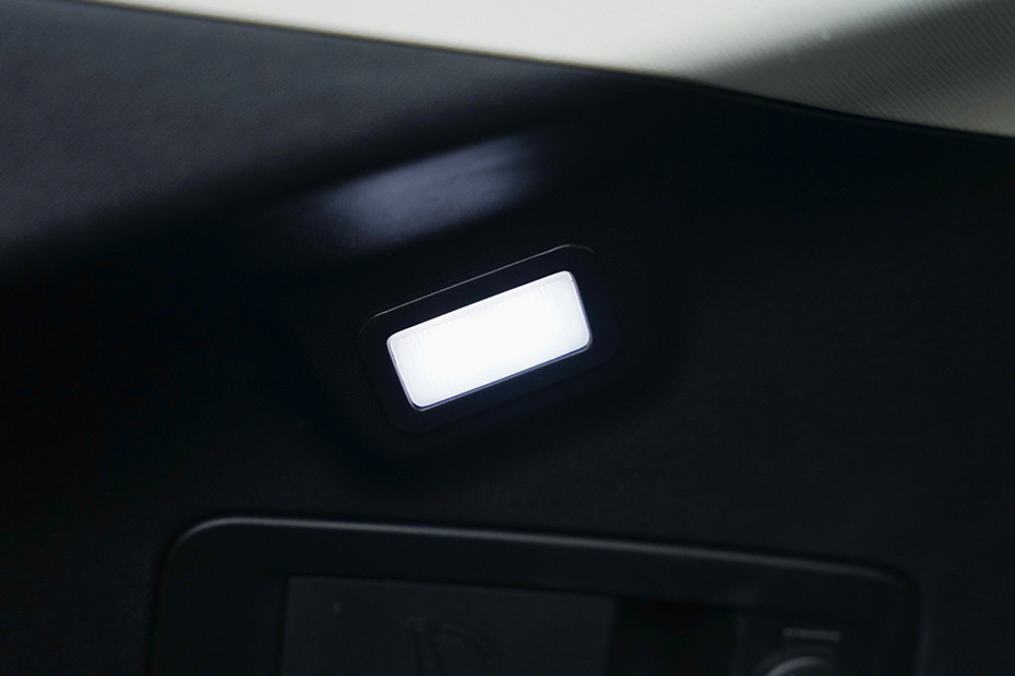 Mahindra XEV 9e Boot Light