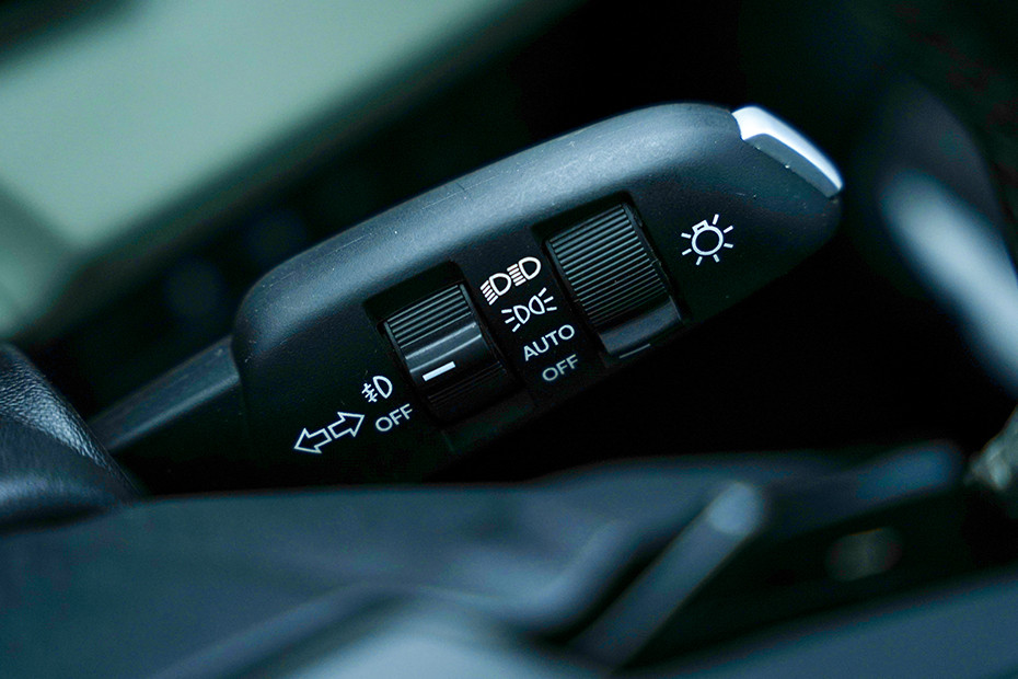 Mahindra XEV 9e Headlamp Control