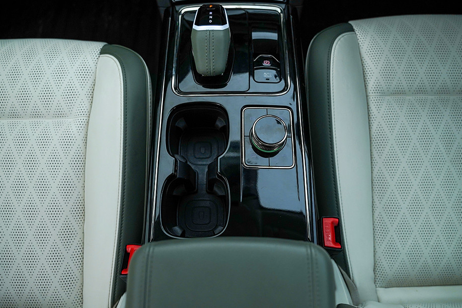 Mahindra XEV 9e Centre Console Storage